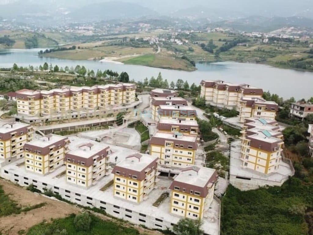 Apartament 3+1 për shitje në Farkë e Vogël