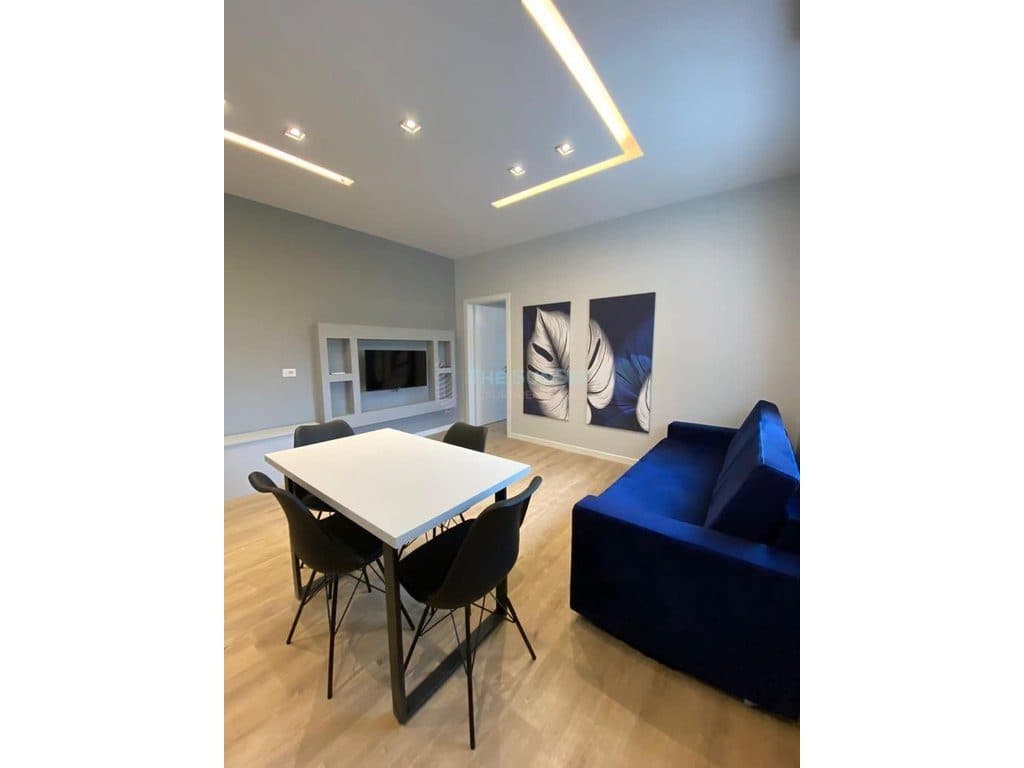 Apartament 2+1+2 për qira në Rrugën e Bogdanëve