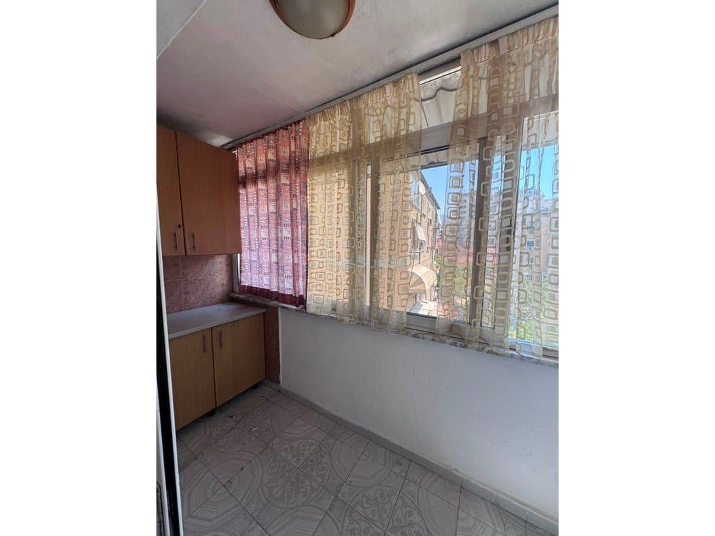 Apartament 1+1 për shitje në zonën e Ish Tregut Elektrik 4