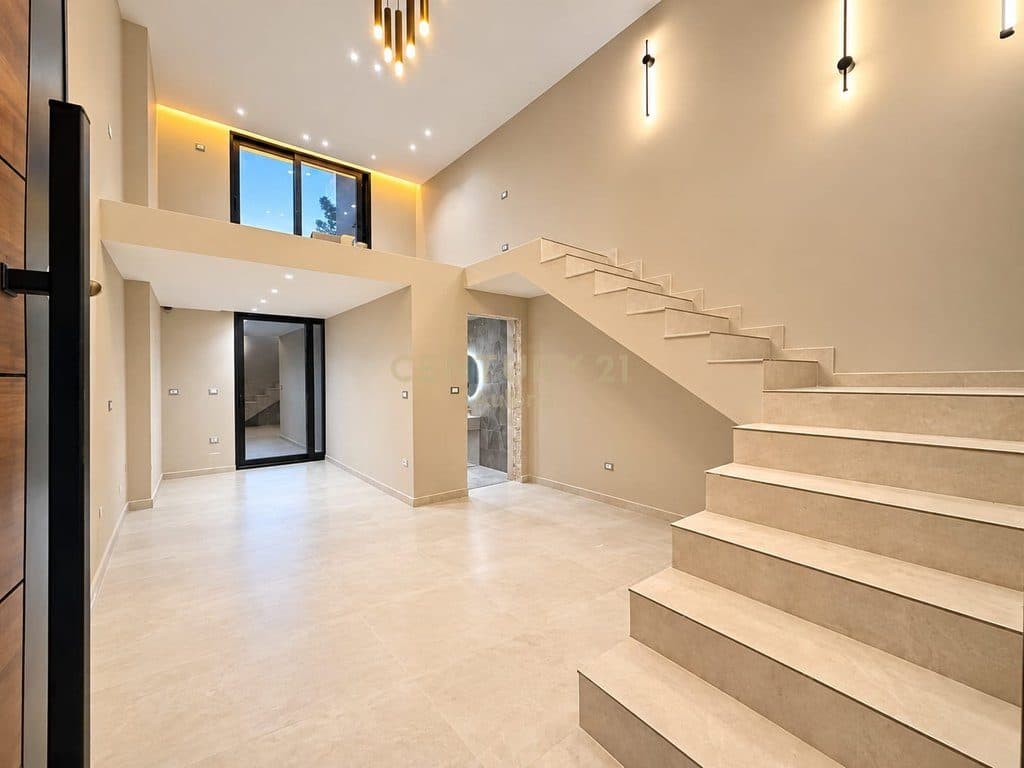 Duplex Modern për Shitje në Vlorë