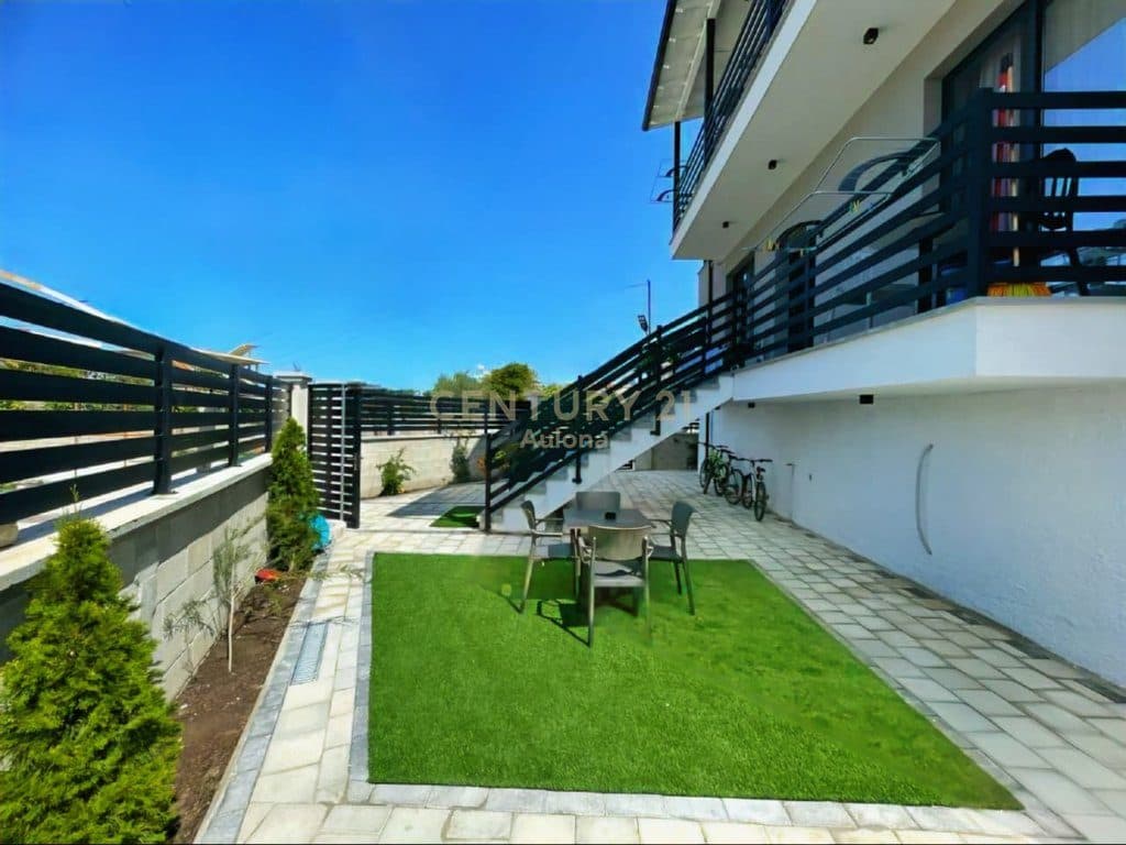 VILLA FOR SALE SUITABLE FOR HOTEL STRUCTURE (OLD BEACH) VLORE 2