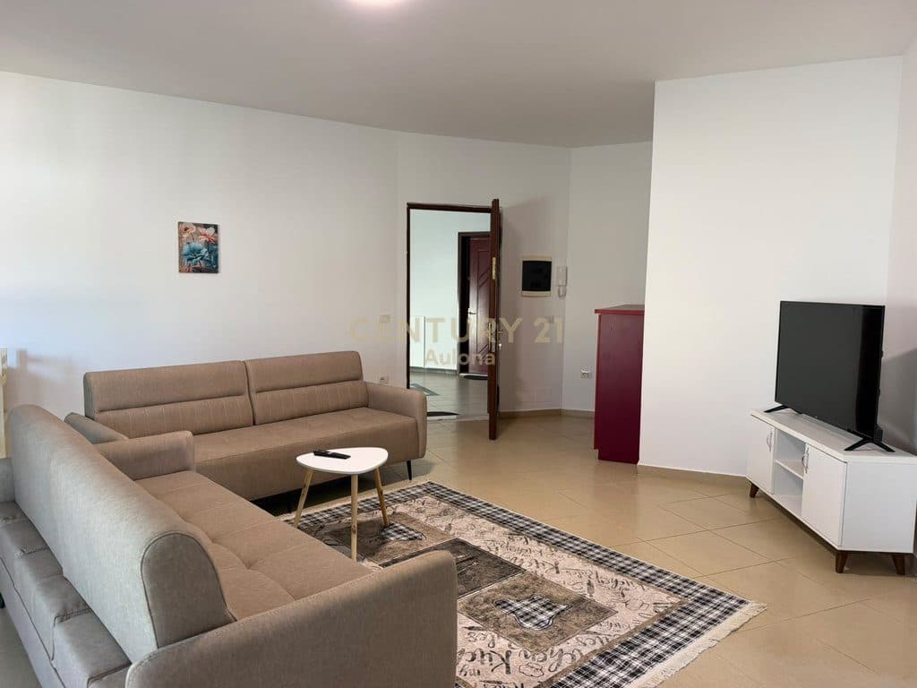 APARTAMENT 2+1+2 PER QERA, NE COLE! PRANE KLINIKES BAKAJ! 2