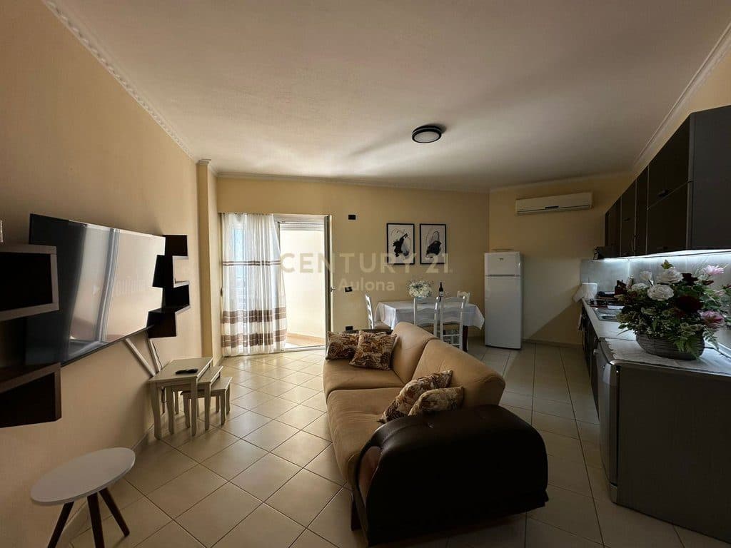 Apartament 1+1 me Qira në Lungomare 2