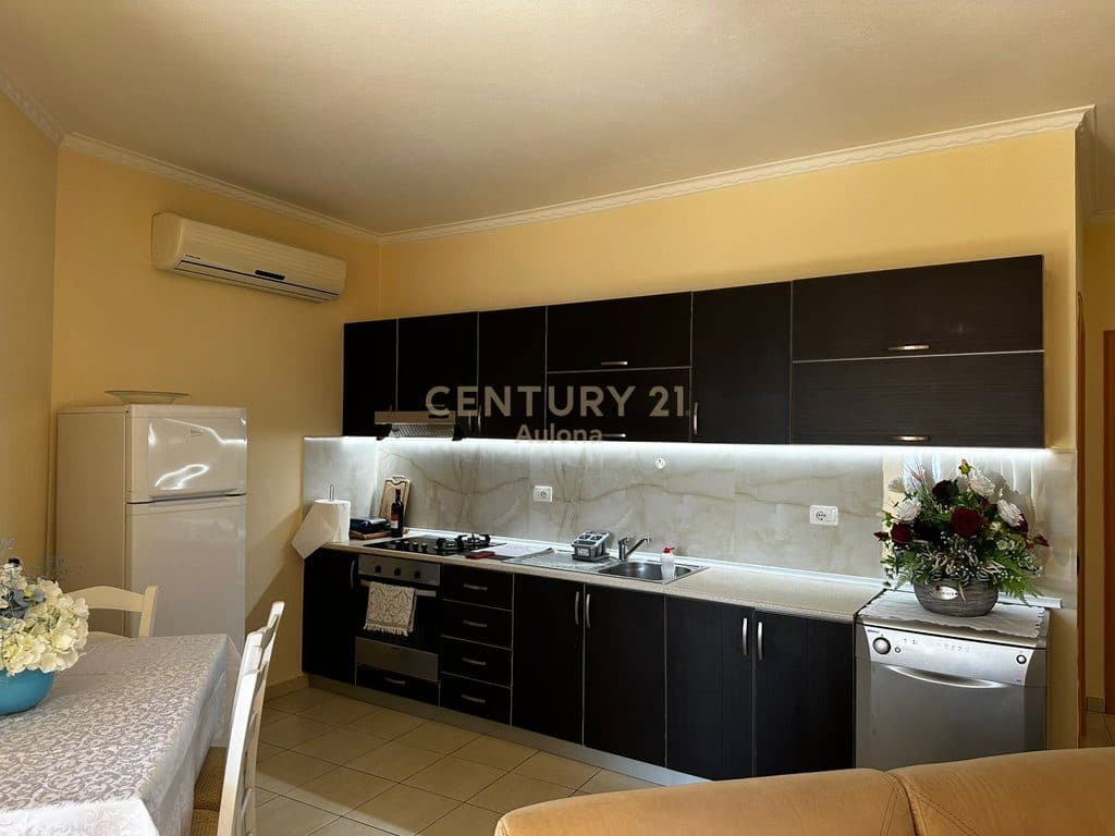 Apartament 1+1 me Qira në Lungomare 3