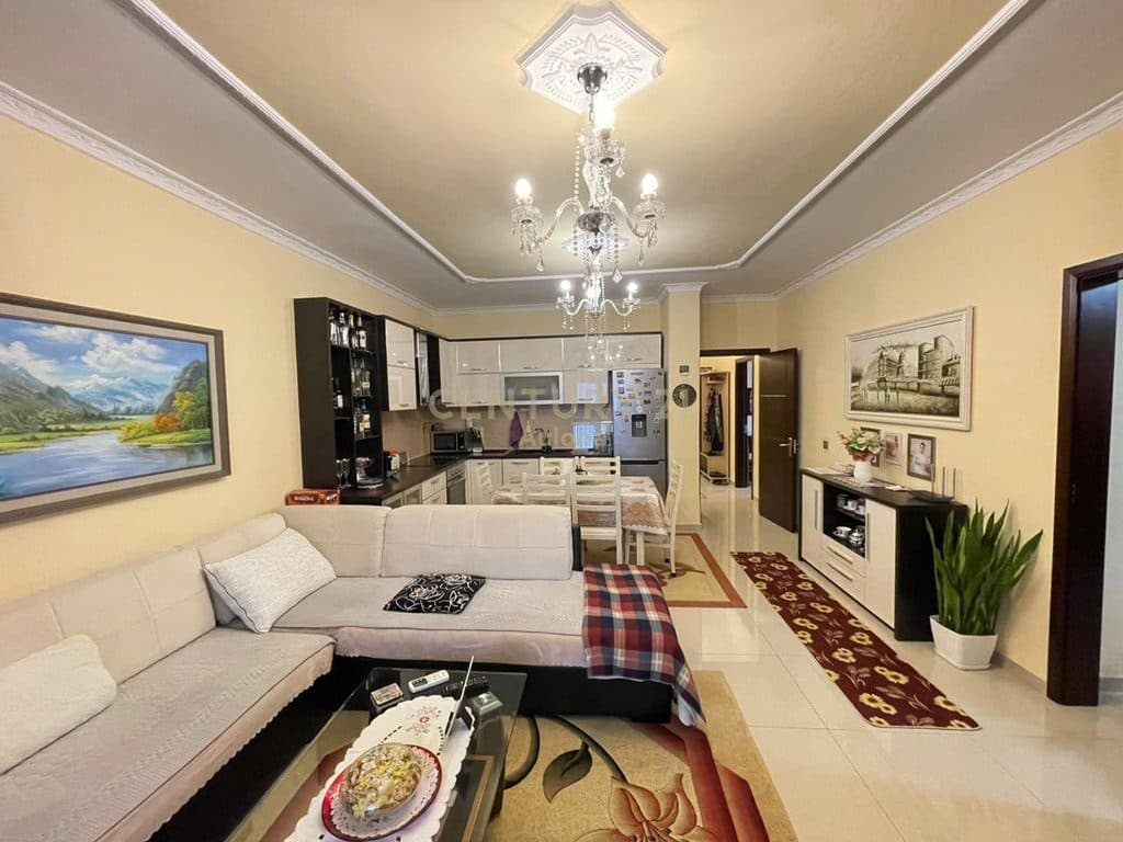 APARTMENT 3+1+2 FOR SALE ON RRUGEN E RE STREET, VLORE 4