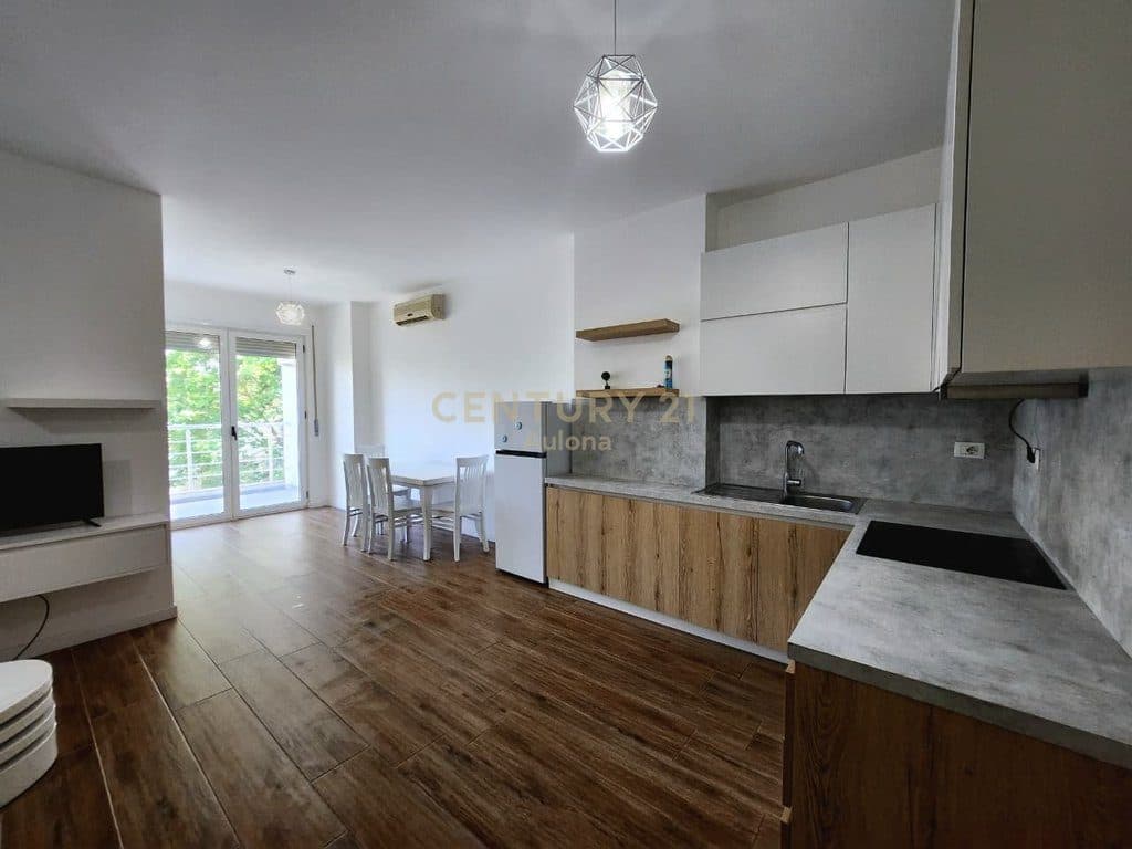 1+1 APARTMENT FOR SALE IN VLORE 2