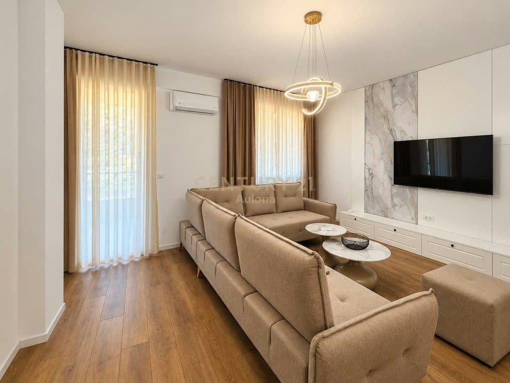 Apartament 1+1 për Shitje pranë Lungomare 1 2
