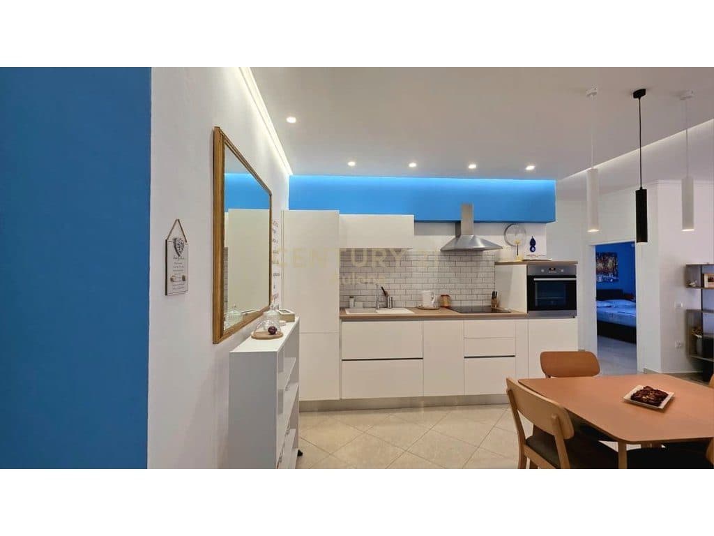 FOR RENT 2+1 APARTMENT WITH SEA VIEW ON LUNGOMARE 1 3