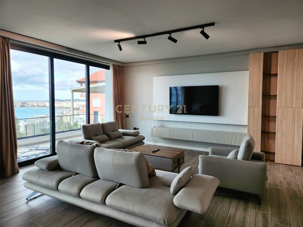 2+1 Apartment with Courtyard and Full Sea View 4