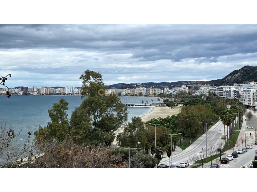 FOR RENT 2+1 APARTMENT WITH SEA VIEW ON LUNGOMARE 1
