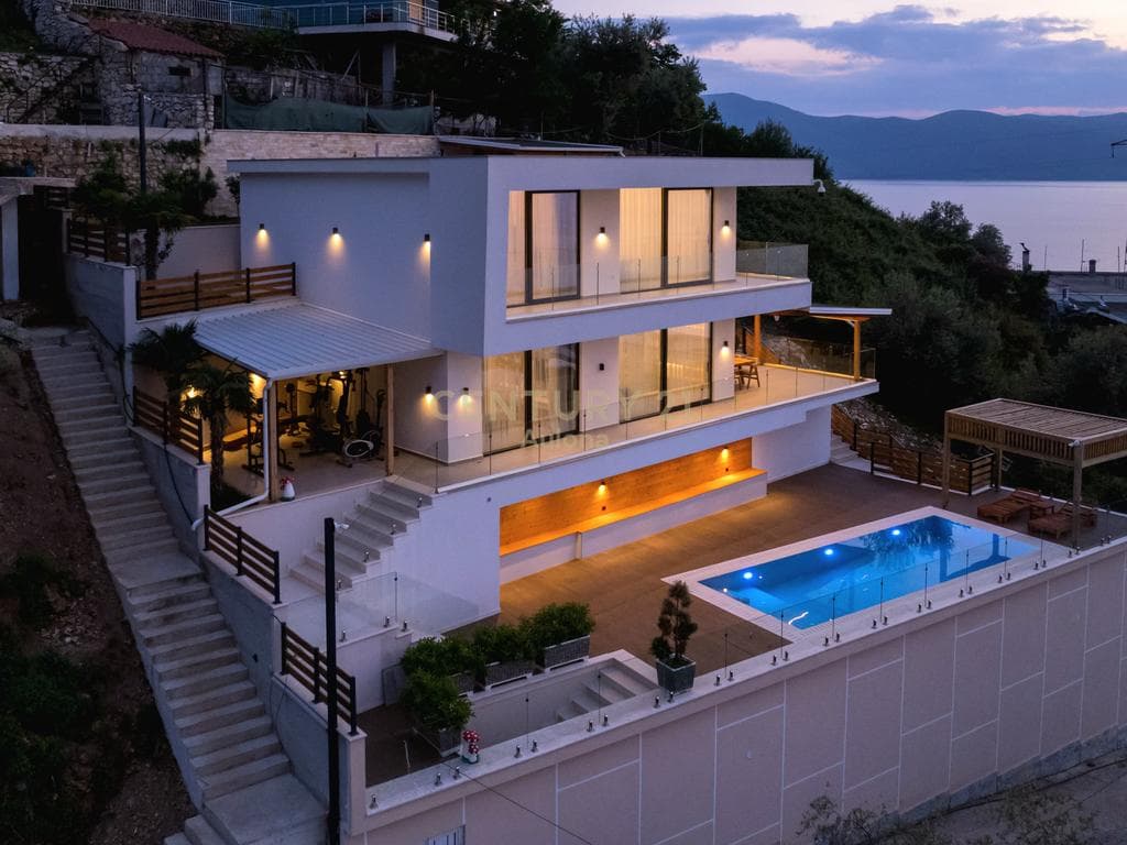 Vilë Moderne me Pamje nga Deti në Vlorë për Shitje 3