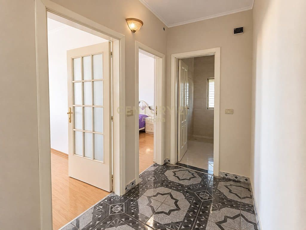 APARTAMENT 2+1 PER SHITJE TE KOMISARIATI I POLICIS VLORE 2