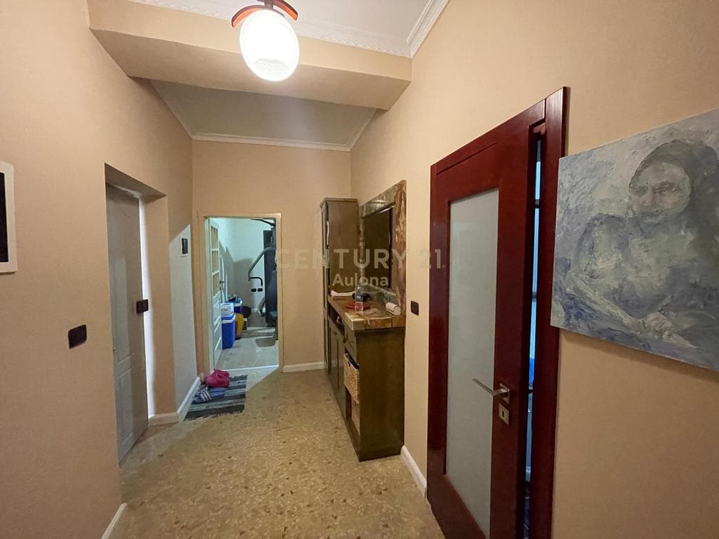 SHITET APARTAMENT PRANE GJIMNAZIT "HALIM XHELO" - VLORE! 3