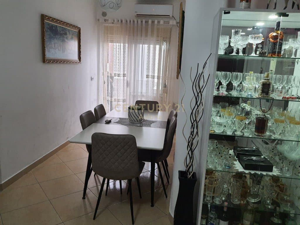 Apartment 2+1 for Rent near the "Aulona" Playground, Vlora 4