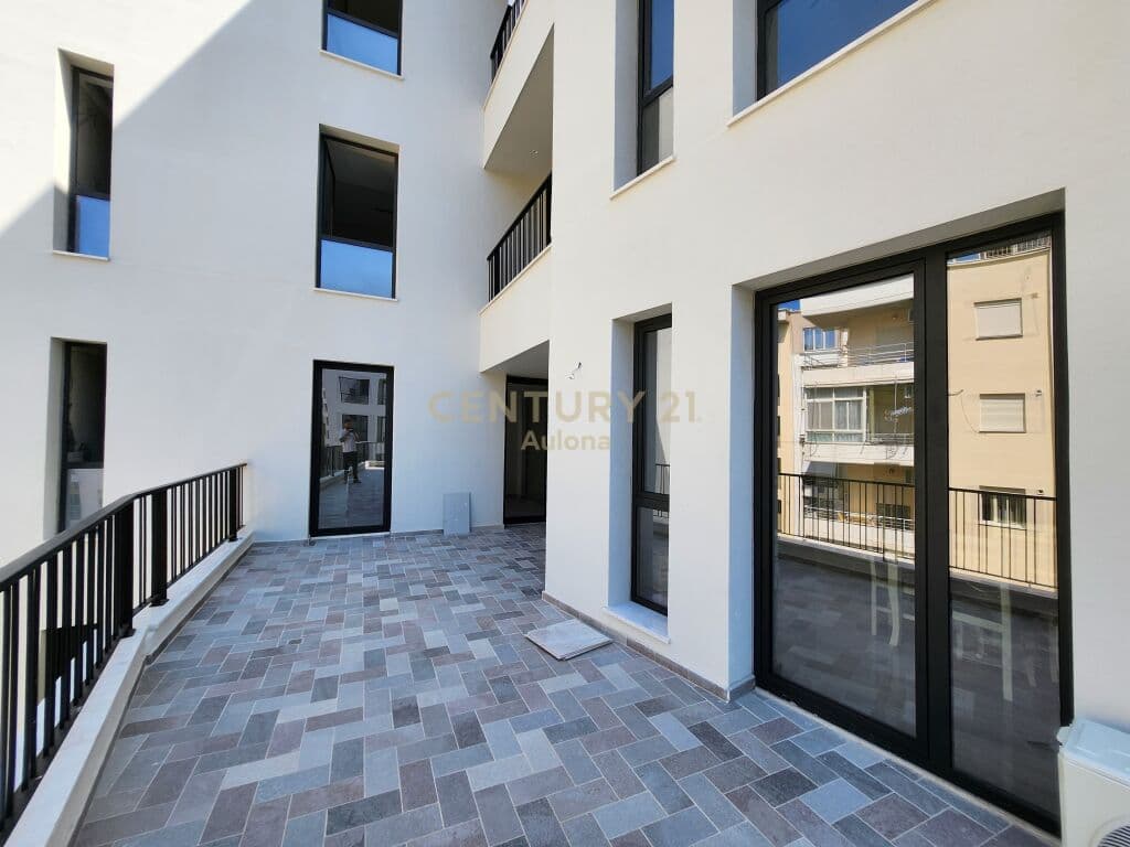 Apartment 1+1 for Rent in Lungomare 4