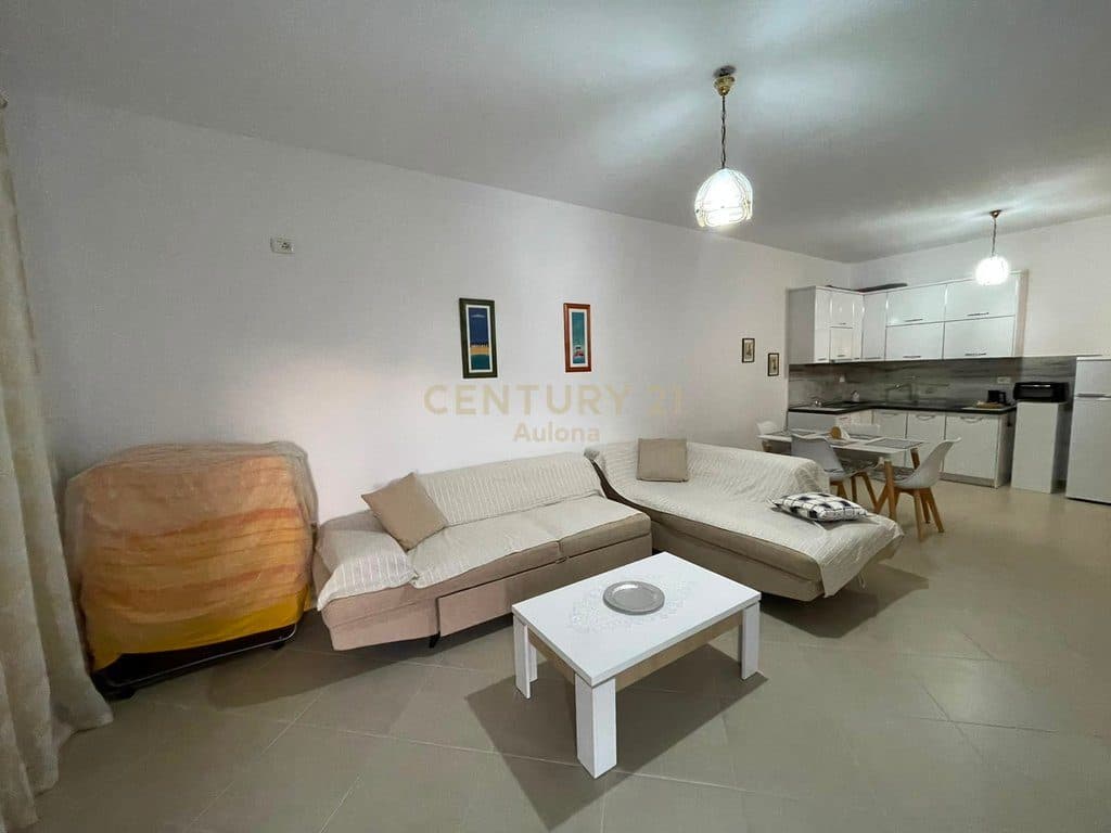 APARTMENT FOR RENT ON THE SEAFRONT 1 THIRD LINE OF THE BUILDINGS 3