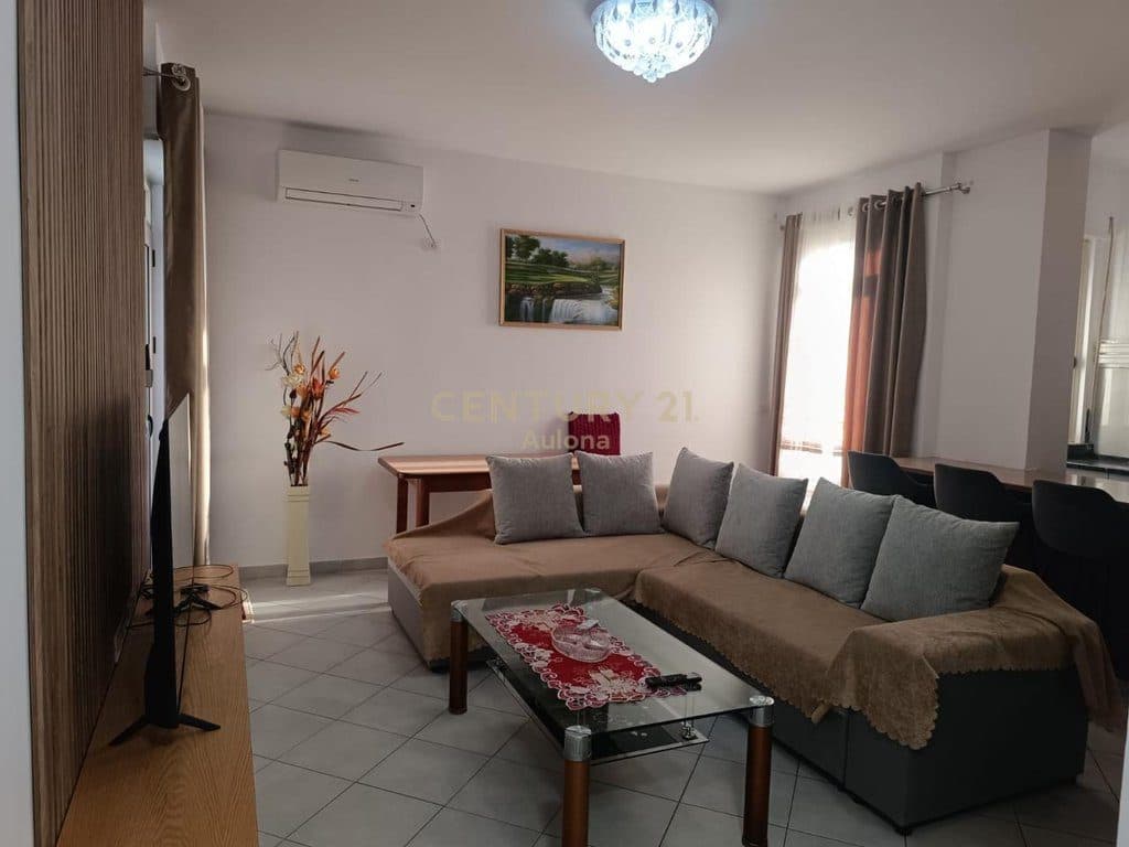 APARTAMENT 2+1+2 PER QERA,PRANE GAMA MARKET! 2