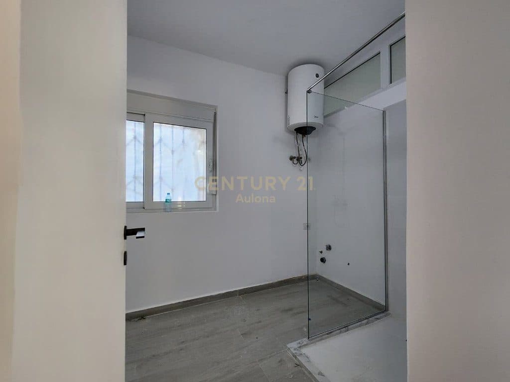 Shitet Apartament 1+1 Pranë Bulevardit Kryesor, Vlorë 3