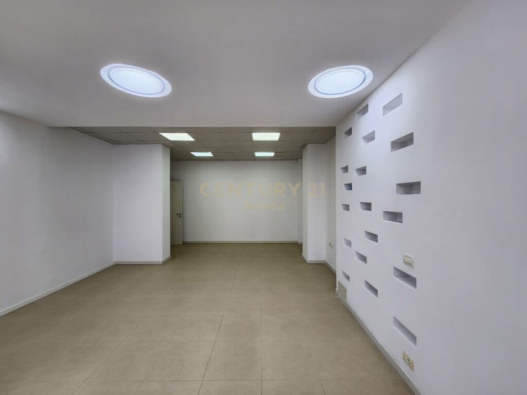 BUSINESS ENVIRONMENT FOR RENT IN VLORA 2