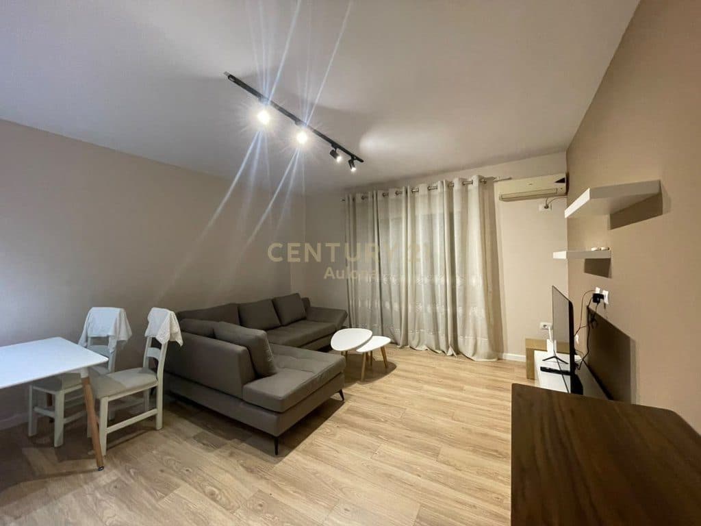 APARTAMENT 1+1 PRANE KRISTAL CENTRE PER QIRA, TIRANE!!! 2