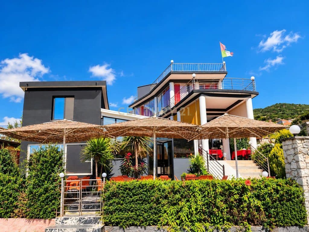 Hotel, Bar dhe Restorant në Shitje në Peshkëpi 3