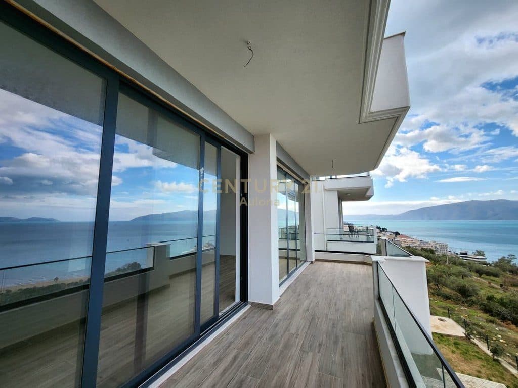 🌅 Exclusive Apartment with Sea View in Vlora 4