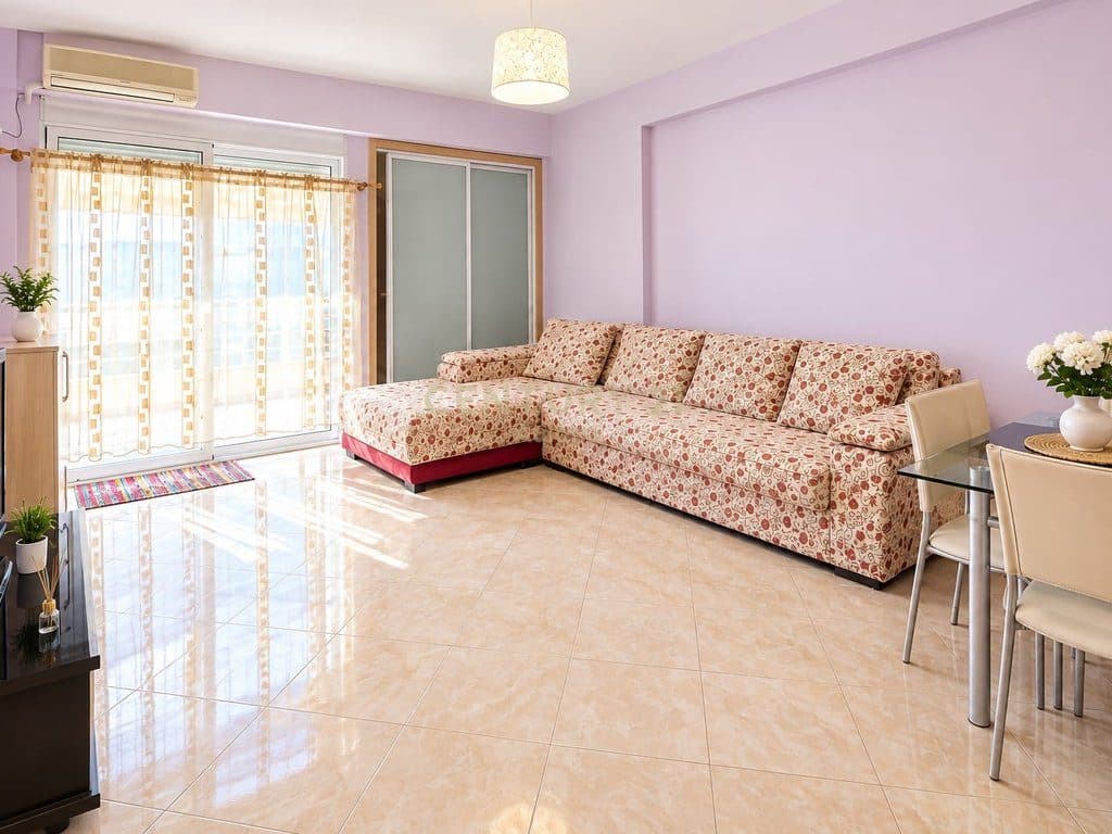 JEPET ME QIRA APARTAMENT 1+1 NË LUNGOMARE – VLORË! 2