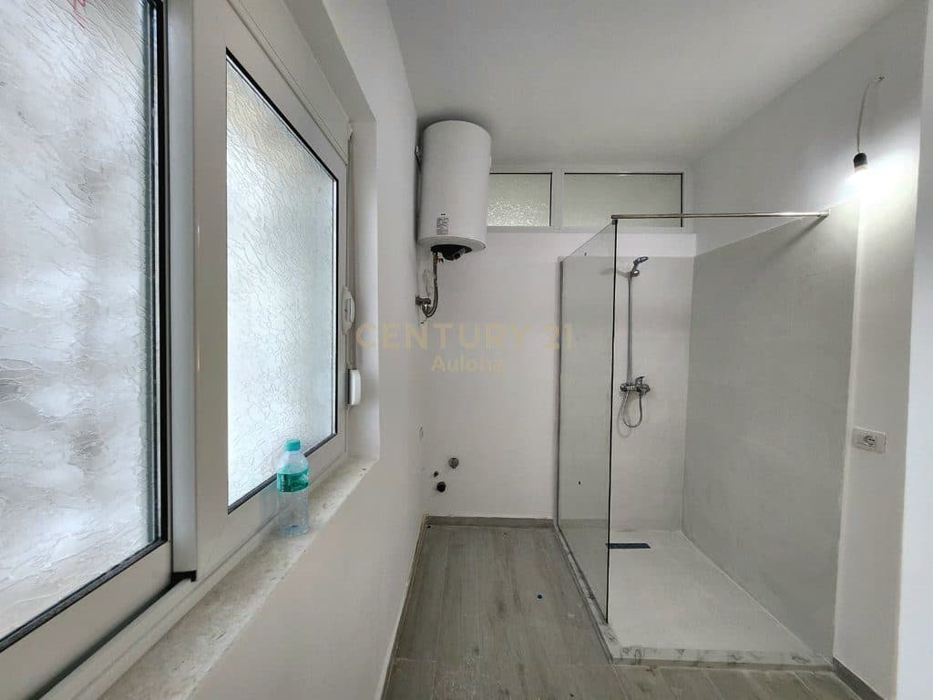 Shitet Apartament 1+1 Pranë Bulevardit Kryesor, Vlorë 4
