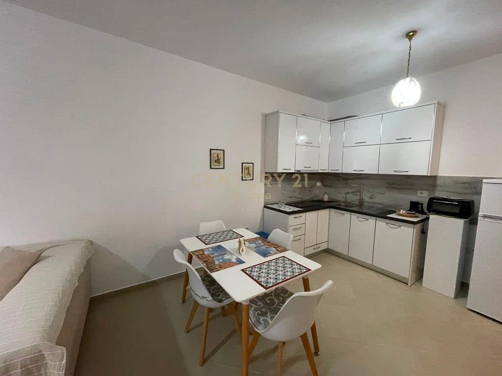 APARTMENT FOR RENT ON THE SEAFRONT 1 THIRD LINE OF THE BUILDINGS 4