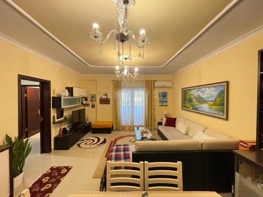 APARTMENT 3+1+2 FOR SALE ON RRUGEN E RE STREET, VLORE 2