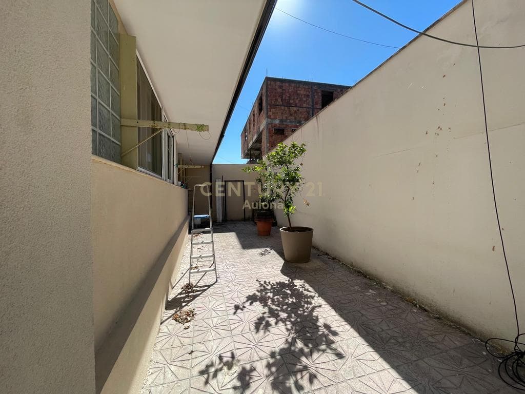 SHITET APARTAMENT PRANE GJIMNAZIT "HALIM XHELO" - VLORE!