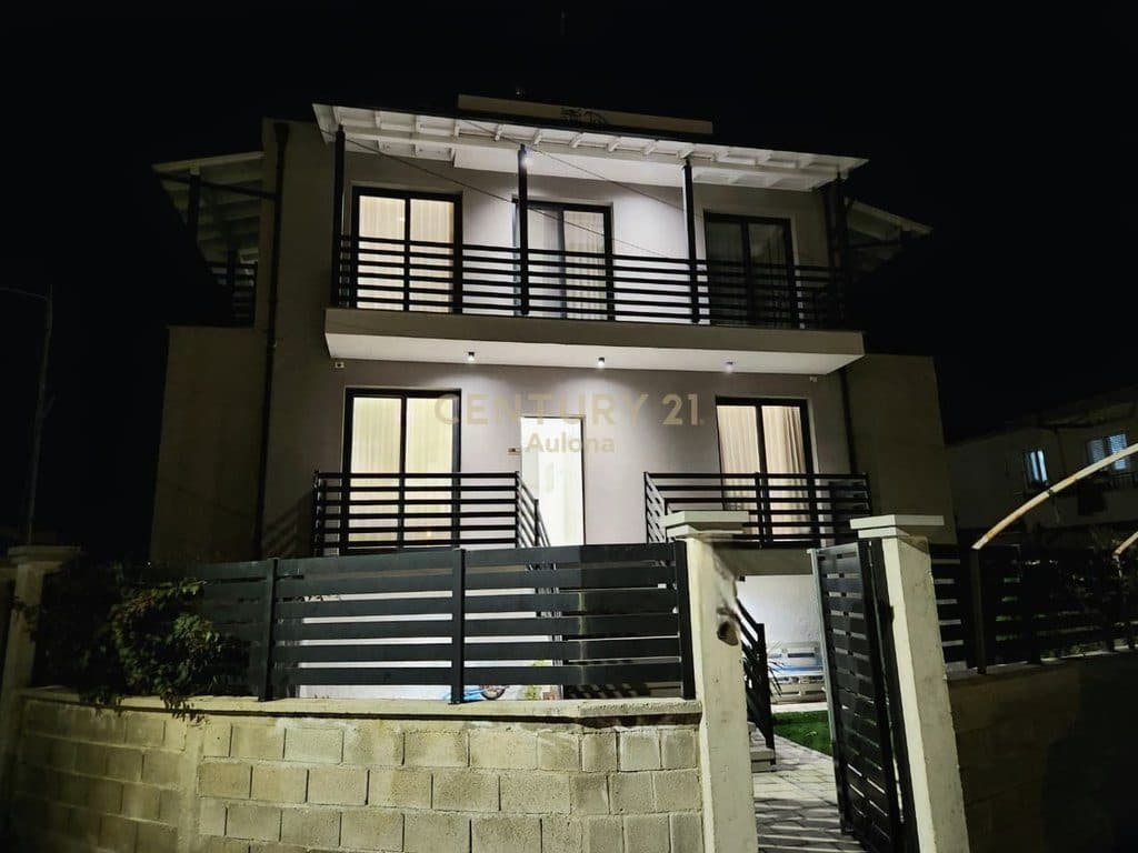 VILLA FOR SALE SUITABLE FOR HOTEL STRUCTURE (OLD BEACH) VLORE 4