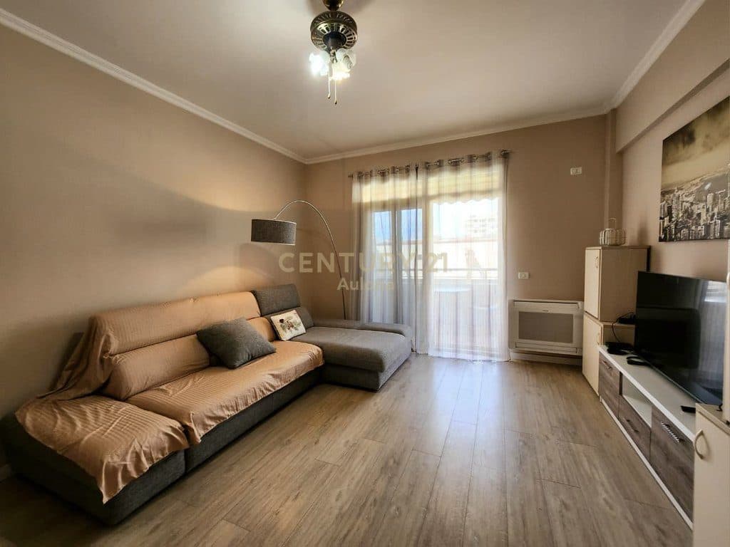 2+1 Apartment in the Center, Near Lungomare and the Port 2