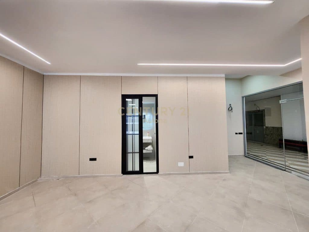 Unit for sale near Main Boulevard, Vlore 4