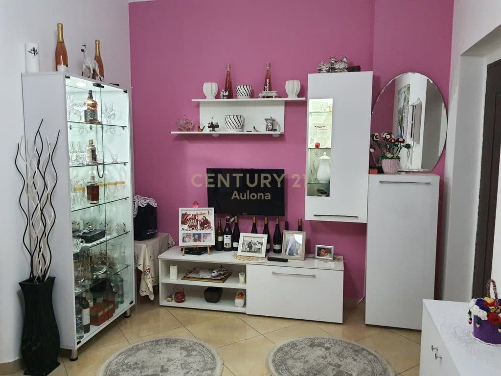 Apartment 2+1 for Rent near the "Aulona" Playground, Vlora 3