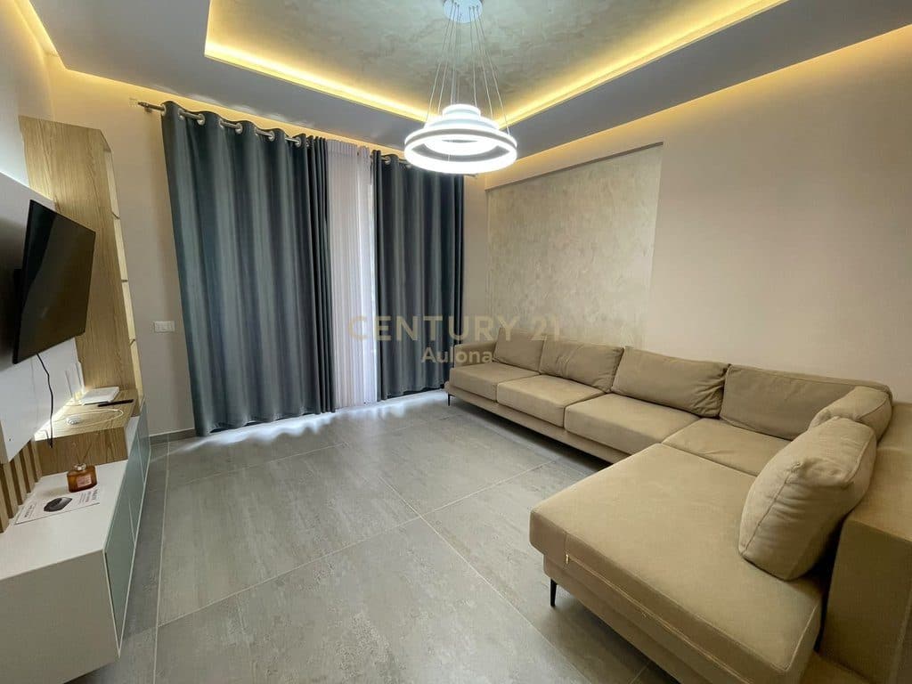 SUPER APARTAMENT 2+1 PER QERA NE LUNGOMARE