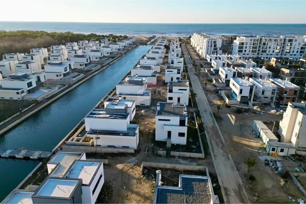Vilë 4+1 në shitje në Rruga Gjiri i Lalzit, Hamallaj – 155m², 640,000€