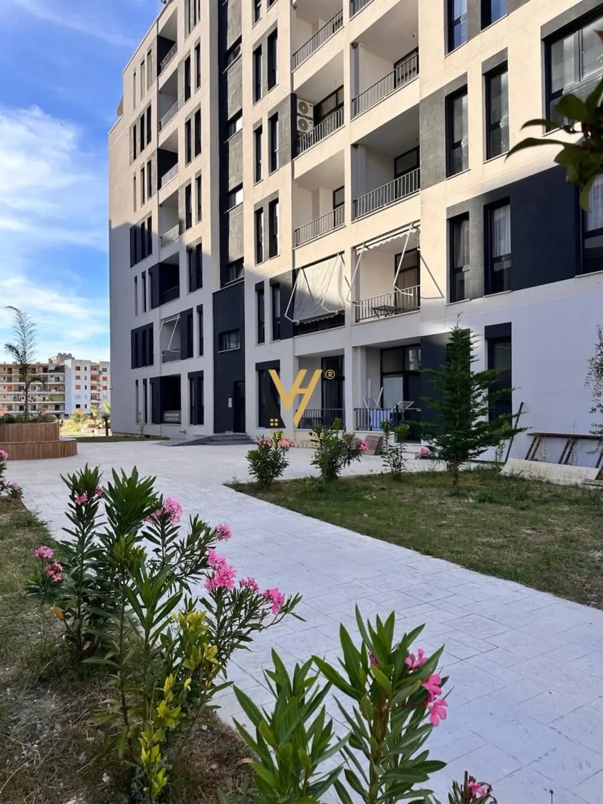Apartament 1+1 në shitje në Rruga e Orikumit – 90m², 108,000€ 3