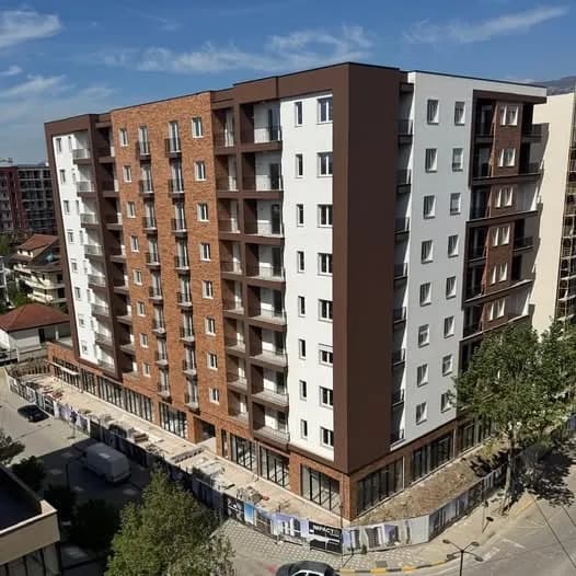 Apartament 1+1 në shitje në Rruga e Kamzës, Tiranë – 100m², 102,000€
