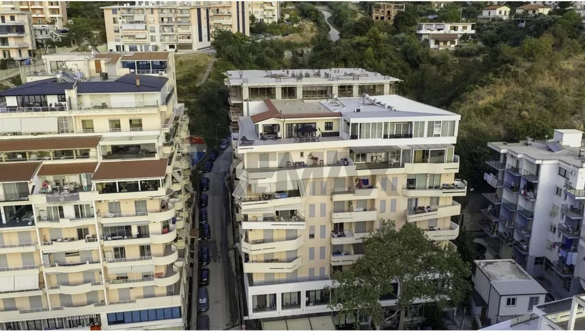Apartament luksoz 1+1 në shitje në Rruga Radhimë, Vlorë – 80m², 310,000€ 4