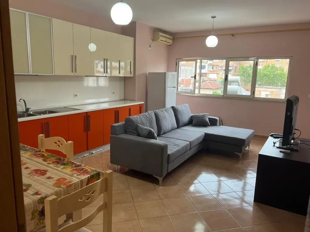Apartament 2+1 me qera në Rruga Kongresi i Manastirit, Tiranë – 150m², 600€ 2