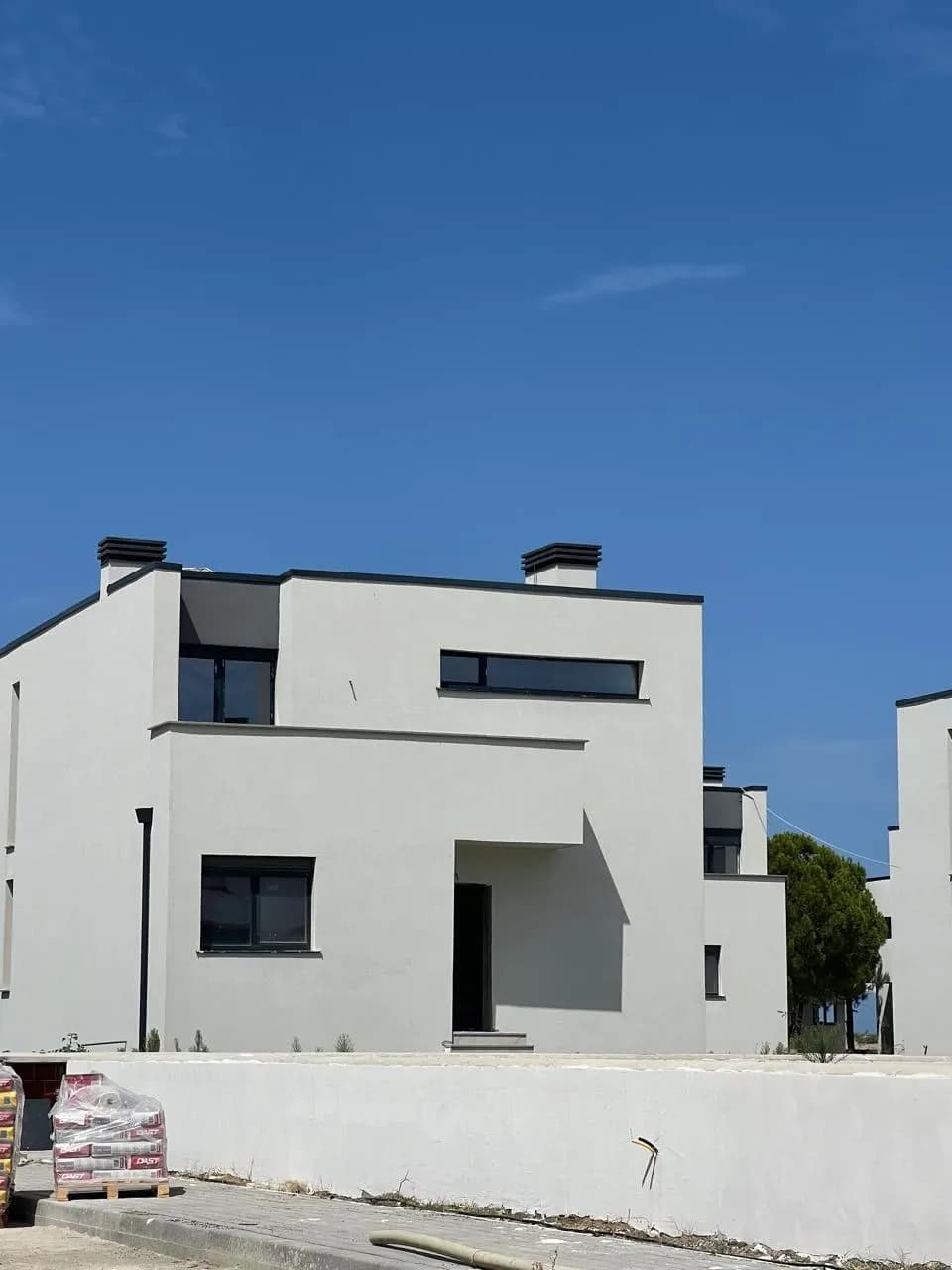 Vilë 5+1 në shitje në Gjiri i Lalzit, Durrës – 560,000€