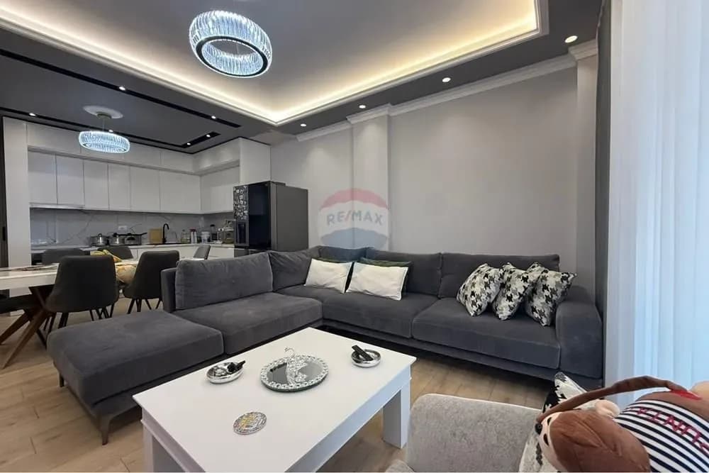 Apartament 1+1 në shitje në Rruga e Kamzës, Tiranë – 100m², 102,000€ 3