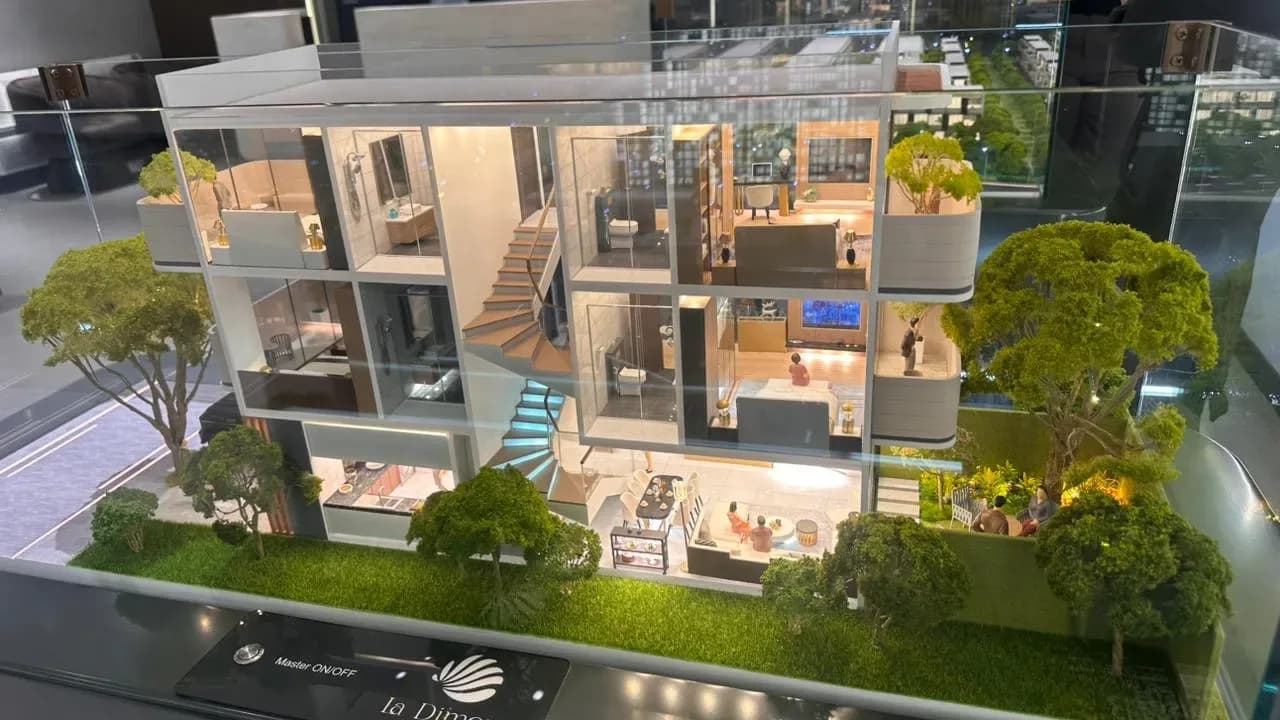 Vilë 5+1 në shitje në Rruga Gjiri Lalezit, Durrës – 300m², 1€