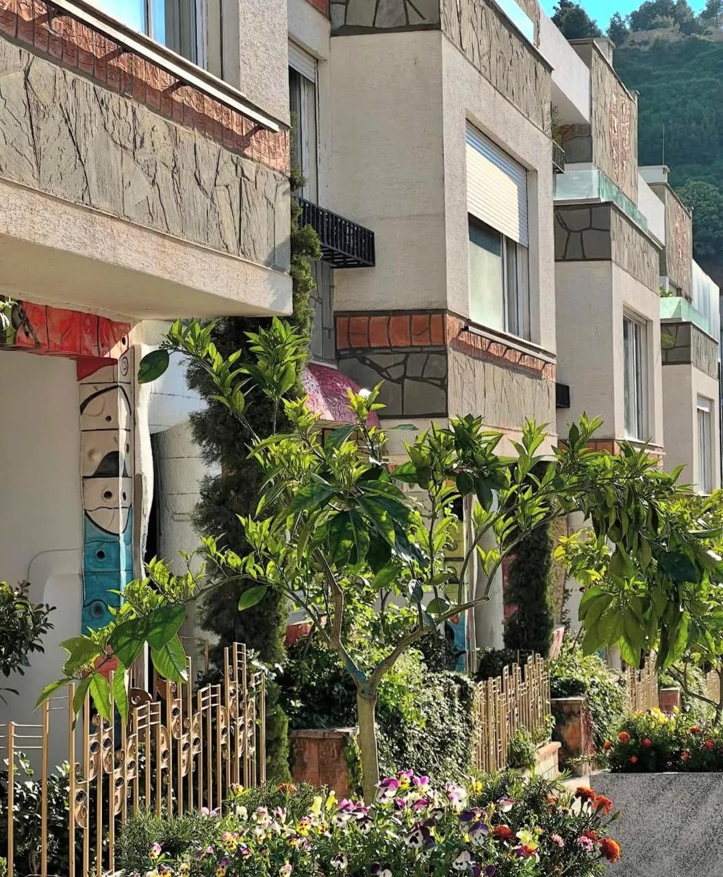 Apartament 1+1 në shitje në Rruga Kodra e Diellit, Tiranë – 70m², 133,000€