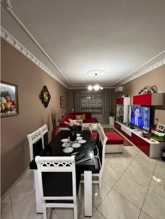 Apartament 2+1 në shitje në Yzberisht, Tiranë – 81m², 122,000€ 2