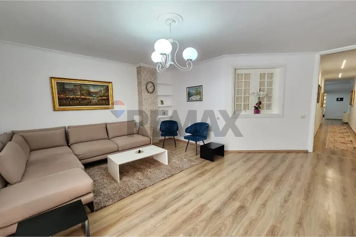 Apartament 1+1 me qera në Rruga Ali Demi, Tiranë – 60m², 400€ 2