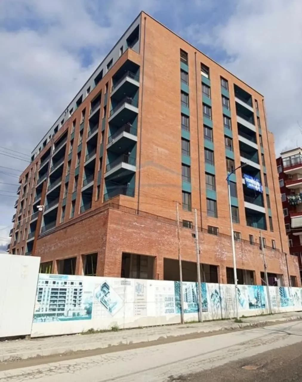 Apartament 2+1 në shitje në Rruga Lidhja e Prizrenit, Tiranë – 100m², 125,000€