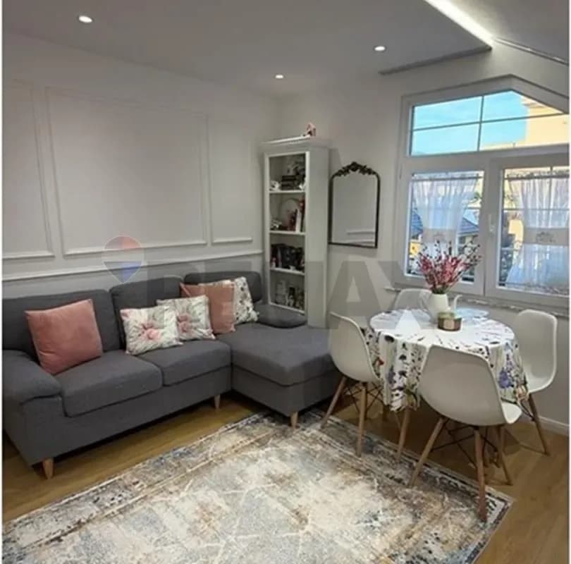 Vilë 4+1 në shitje në Rruga Mjull Bathore, Tiranë – 300m², 650,000€ 2