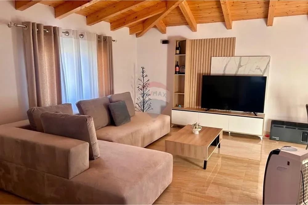 Vilë 3+1 me qera në Mullet, Tiranë – 140m², 1,600€ 3